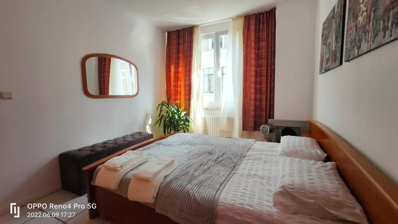 Compact Cozy Place Good For 3 Person! Apartment Antwerp Belgium